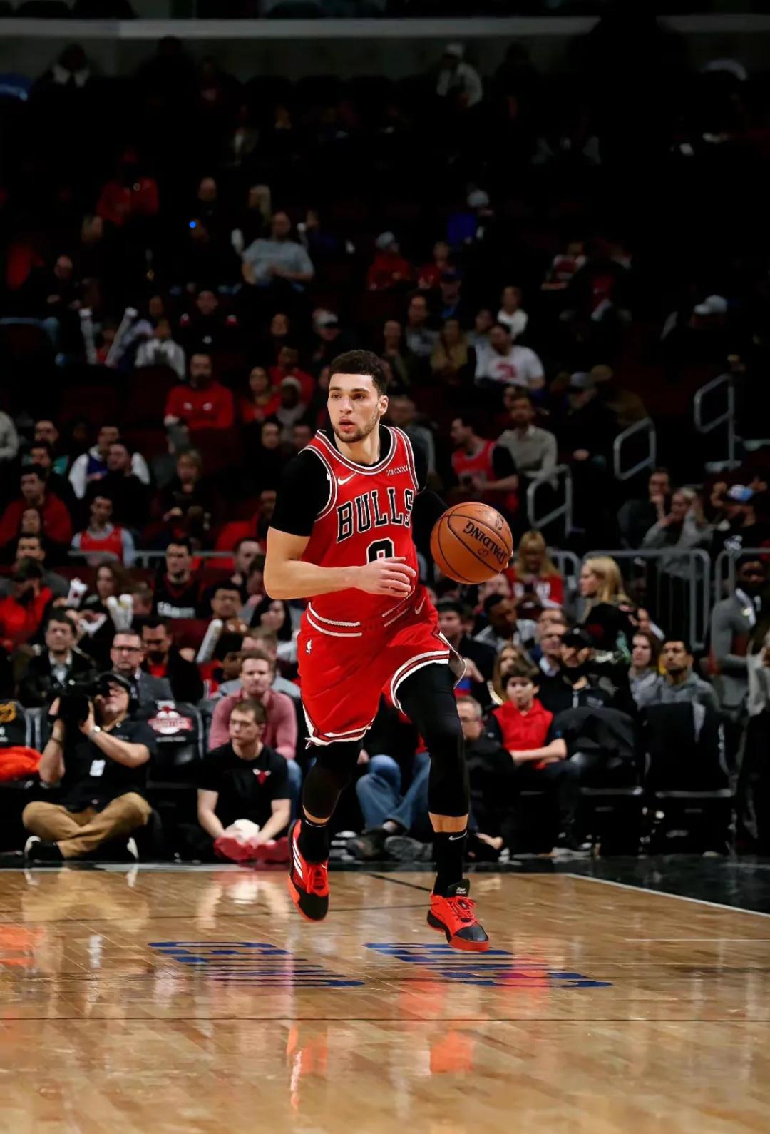 包含国王队士气高昂,球员们期待新赛季到来的词条 包含国王队士气高昂,球员们期待新赛季到来的词条