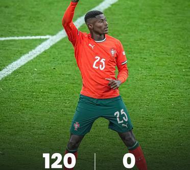 葡萄牙队完胜韩国队，波尔点燃赛场